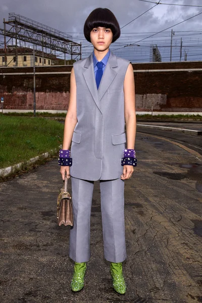 Look 3